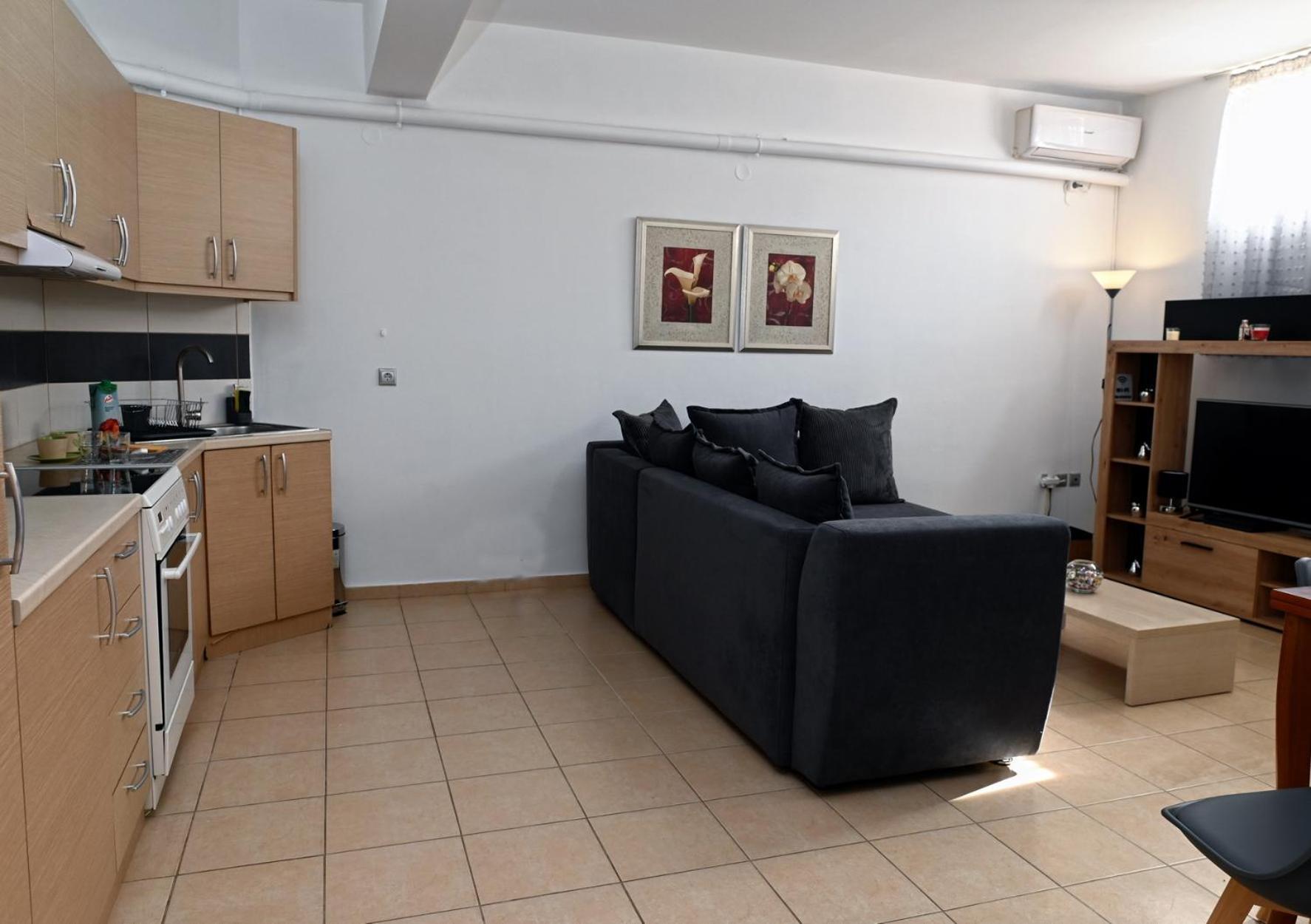 Oasis Lower Ground Floor Apartment Argos Dış mekan fotoğraf